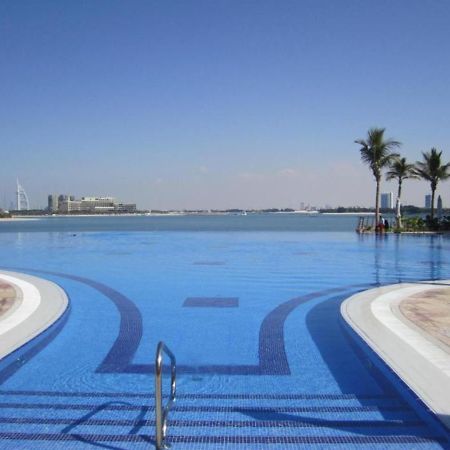 Appartement Tiara - Luxury Palm Jumeirah - Private Beach And Pool! à Dubaï Extérieur photo