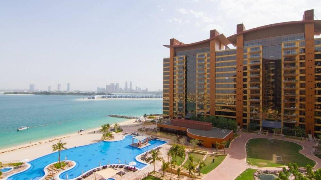 Appartement Tiara - Luxury Palm Jumeirah - Private Beach And Pool! à Dubaï Extérieur photo