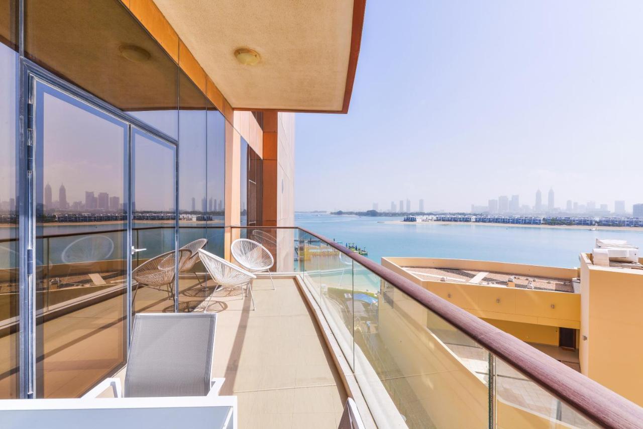 Appartement Tiara - Luxury Palm Jumeirah - Private Beach And Pool! à Dubaï Extérieur photo