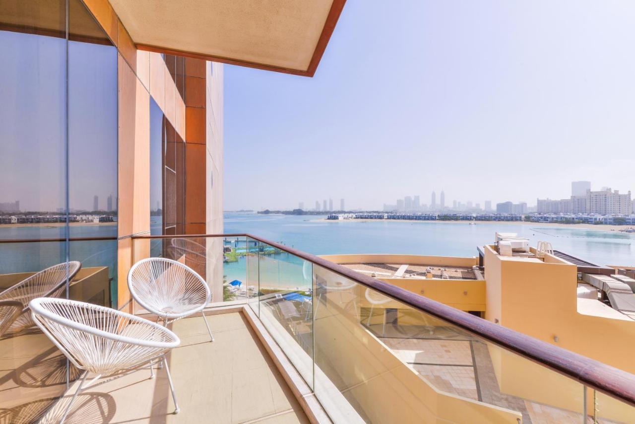 Appartement Tiara - Luxury Palm Jumeirah - Private Beach And Pool! à Dubaï Extérieur photo