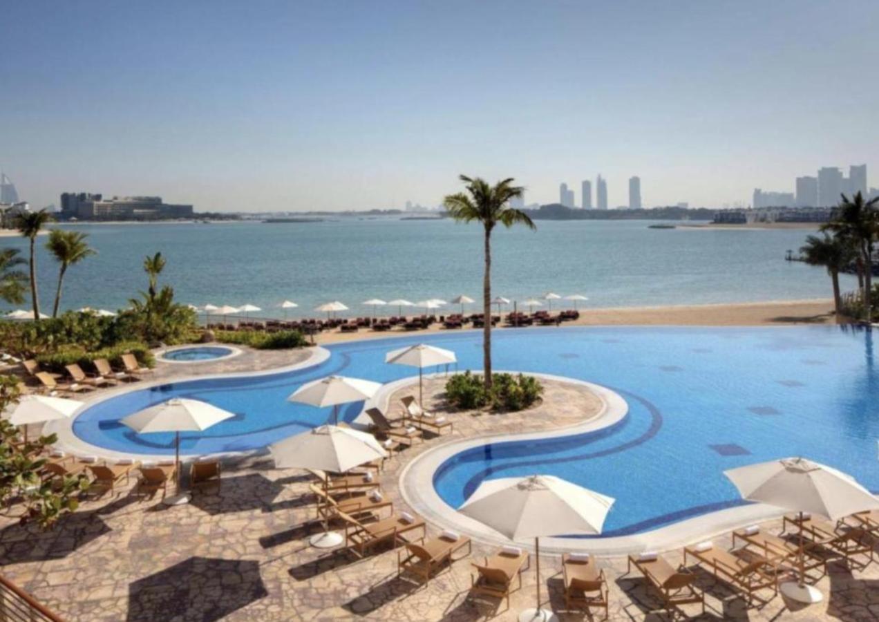 Appartement Tiara - Luxury Palm Jumeirah - Private Beach And Pool! à Dubaï Extérieur photo